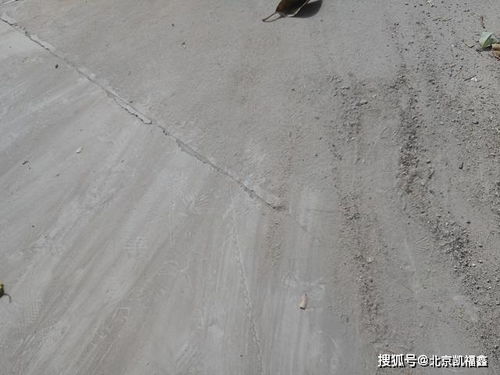 水泥地面起砂的高效处理方法 地面硬化工艺